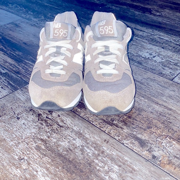 Women’s new balance 595 tennis shoes in excellent condition!!! Size 7.5 - Picture 2 of 12
